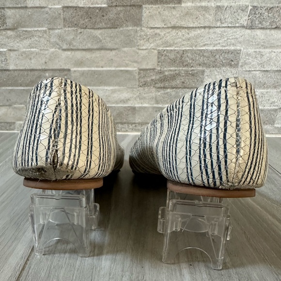 Tory Burch Snake Embossed Ballet Flats- Blue Cream Gold Hardware- Size 5.5 Women - Picture 8 of 11